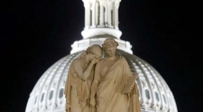 যুক্তরাষ্ট্র সরকার কেন ‘শাটডাউনে’, কী হবে এখন?